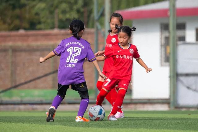 中网布云朝克特首进ATP500赛8强 张帅晋级16强